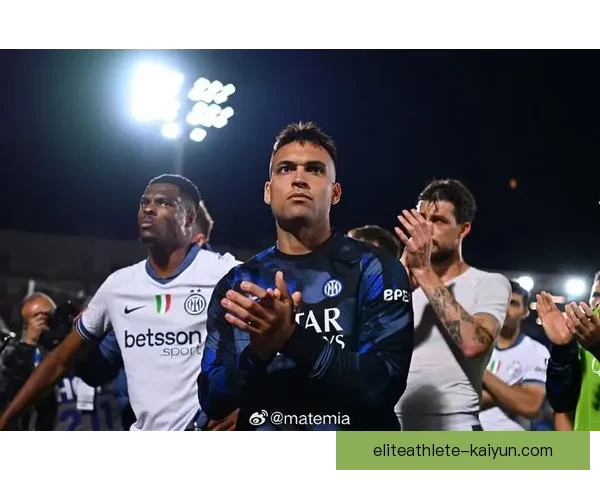 劳塔罗与国米球迷亲密互动，迎来新赛季热烈氛围，表现值得关注